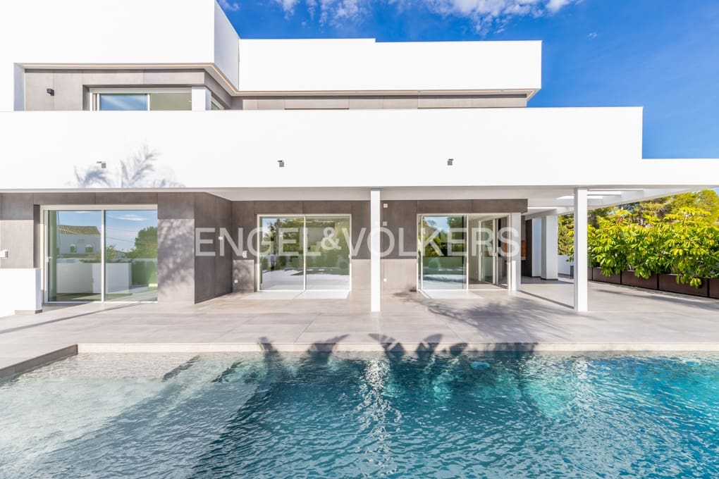 3 soverom Villa til salgs i Moraira med svømmebasseng garasje - € 2 400 000 (Ref: 8774827)