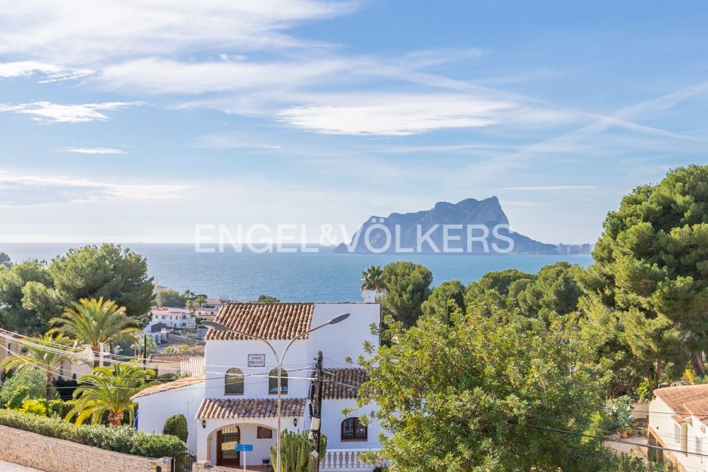 3 soverom Villa til salgs i Moraira med svømmebasseng garasje - € 2 400 000 (Ref: 8774827)