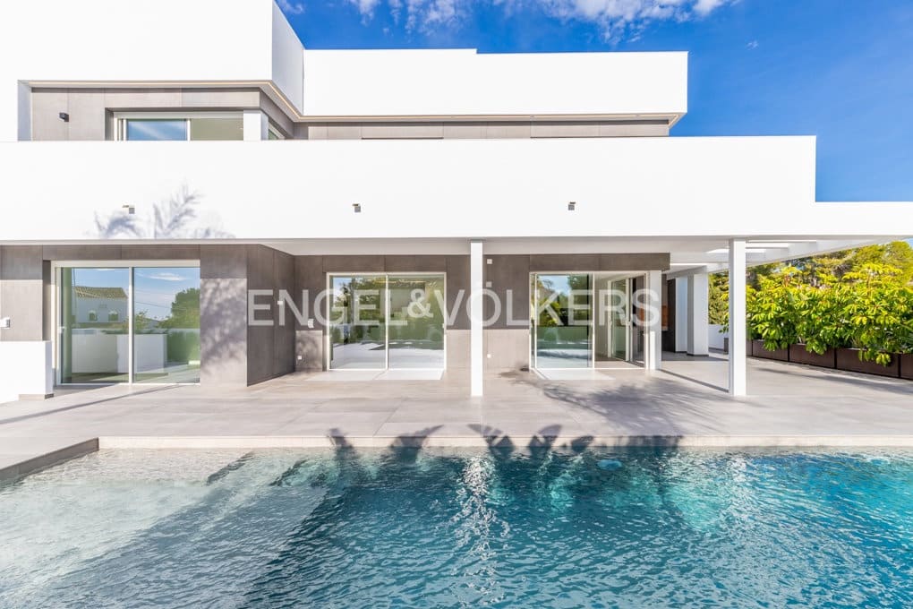 3 slaapkamer Villa te koop in Moraira met zwembad garage - € 2.400.000 (Ref: 8774827)