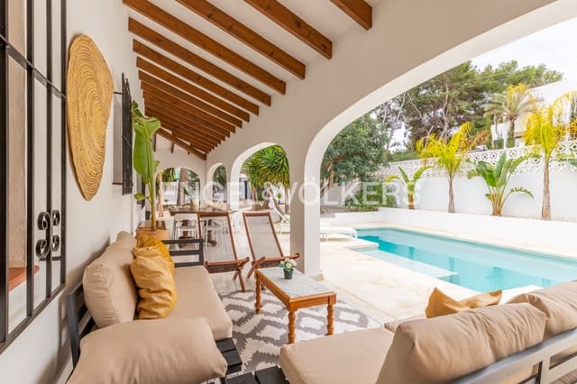 3 soverom Villa til salgs i Moraira, Teulada-Moraira med svømmebasseng garasje - € 963 000 (Ref: 8803867)