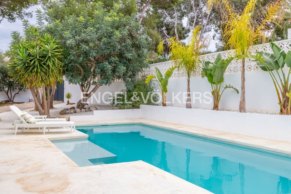 3 slaapkamer Villa te koop in Moraira met zwembad garage - € 963.000 (Ref: 8803867)