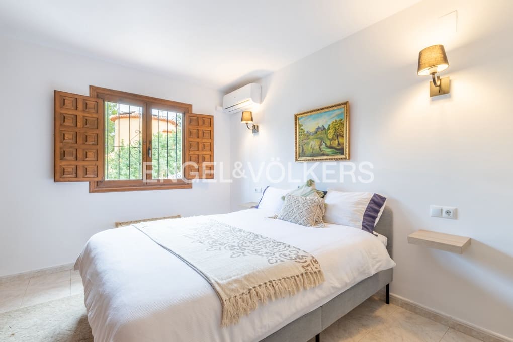 3 slaapkamer Villa te koop in Moraira met zwembad garage - € 963.000 (Ref: 8803867)