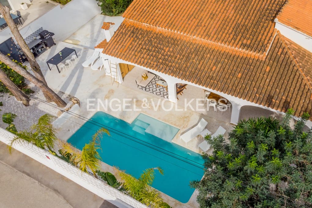 3 slaapkamer Villa te koop in Moraira met zwembad garage - € 963.000 (Ref: 8803867)