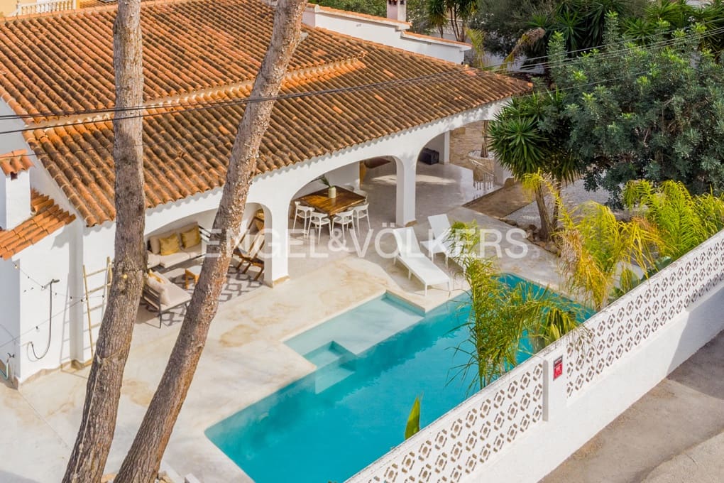 3 slaapkamer Villa te koop in Moraira met zwembad garage - € 963.000 (Ref: 8803867)