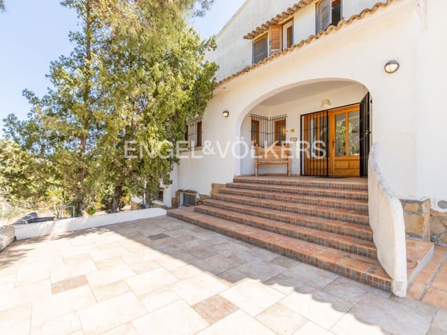 5 soverom Villa til salgs i Moraira, Teulada-Moraira med svømmebasseng garasje - € 3 497 000 (Ref: 8829997)
