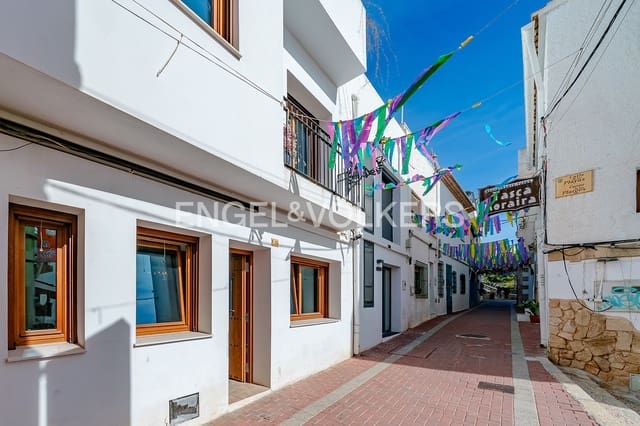 3 soverom Hus til salgs i Moraira, Teulada-Moraira - € 600 000 (Ref: 8838037)