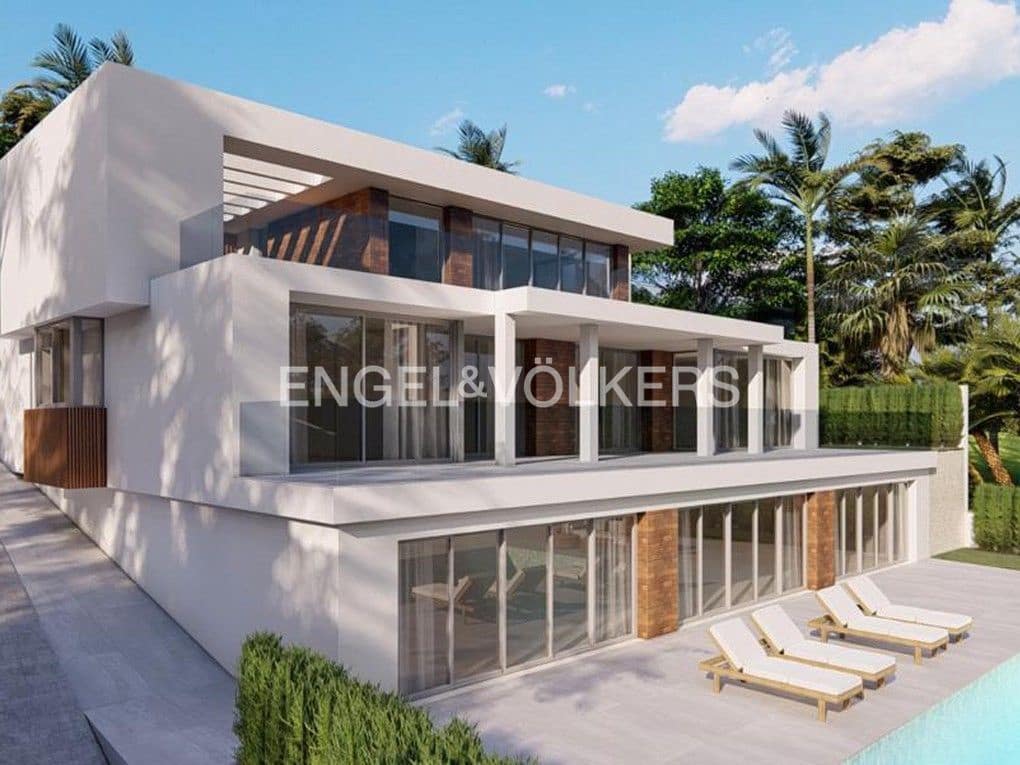 4 bedroom Villa for sale in Altea with pool garage - € 2,690,000 (Ref: 8839882)