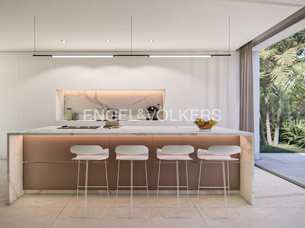 4 bedroom Villa for sale in Altea with pool garage - € 2,690,000 (Ref: 8839882)