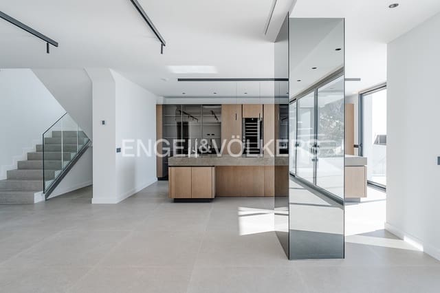 4 Zimmer Villa zu verkaufen in Altea mit Pool Garage - 2.690.000 € (Ref: 8839882)