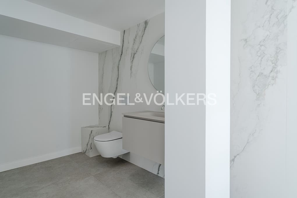 4 bedroom Villa for sale in Altea with pool garage - € 2,690,000 (Ref: 8839882)