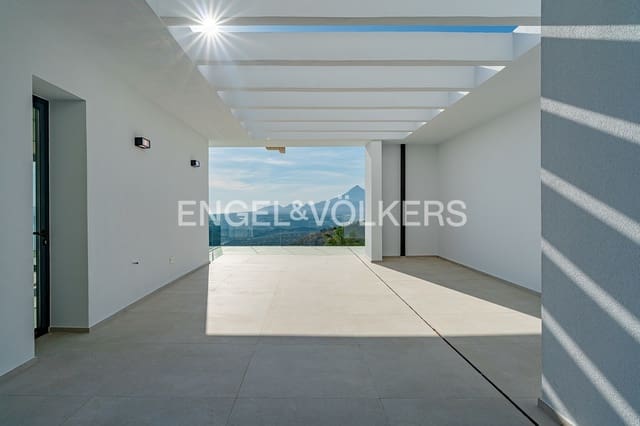4 Zimmer Villa zu verkaufen in Altea mit Pool Garage - 2.690.000 € (Ref: 8839882)