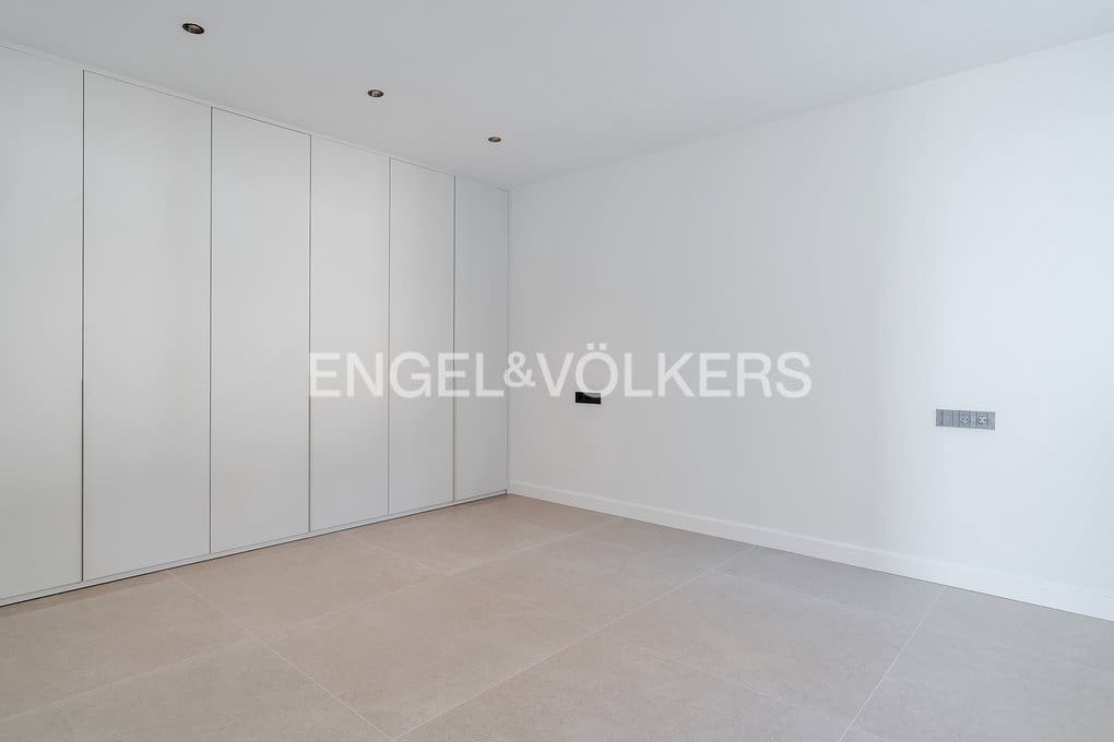 4 bedroom Villa for sale in Altea with pool garage - € 2,690,000 (Ref: 8839882)