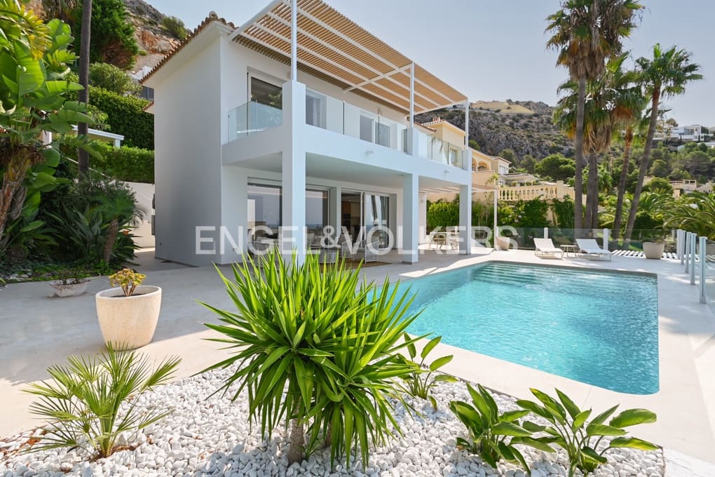 Chalet de 3 habitaciones en Altea en venta con piscina garaje - 1.650.000 € (Ref: 8840151)