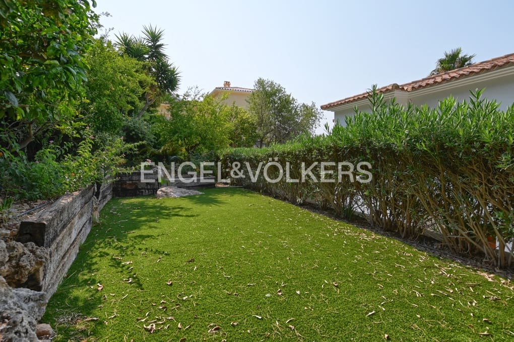 Chalet de 3 habitaciones en Altea en venta con piscina garaje - 1.650.000 € (Ref: 8840151)