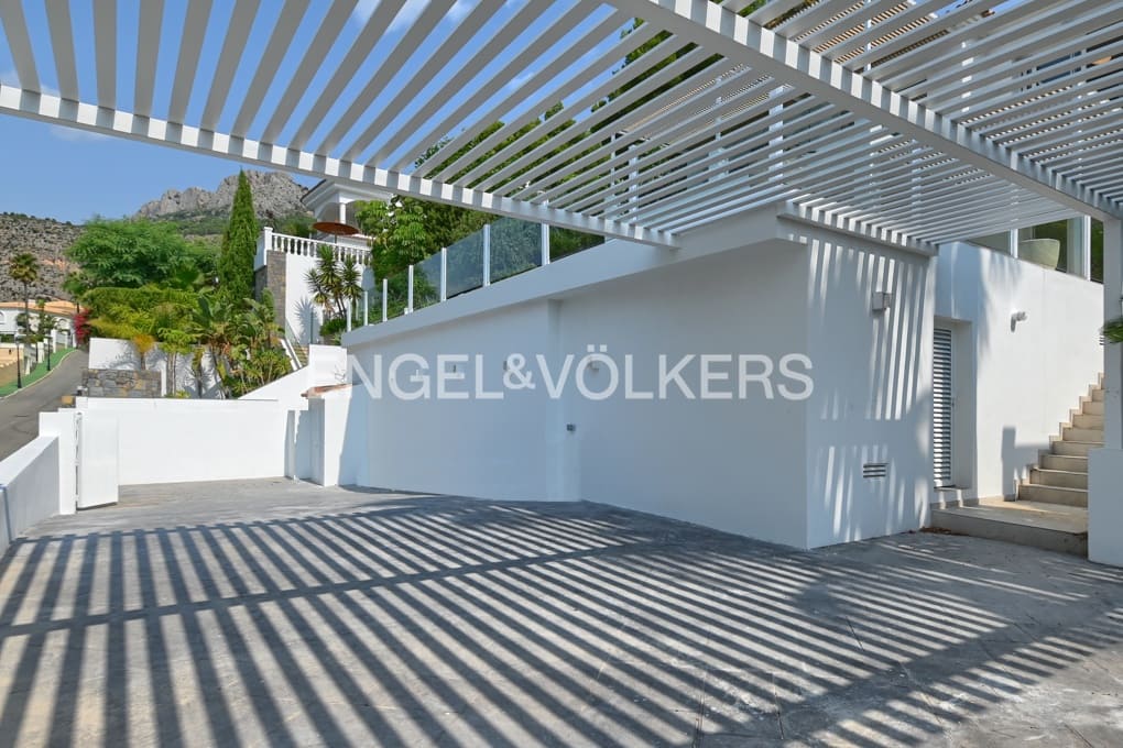 Chalet de 3 habitaciones en Altea en venta con piscina garaje - 1.650.000 € (Ref: 8840151)