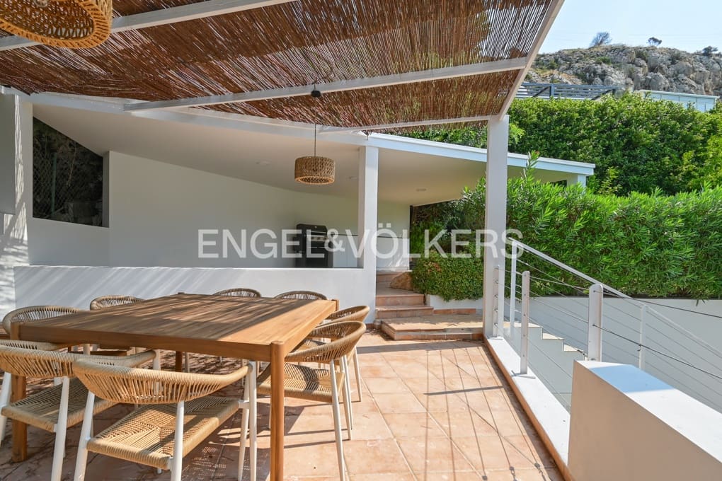 Chalet de 3 habitaciones en Altea en venta con piscina garaje - 1.650.000 € (Ref: 8840151)