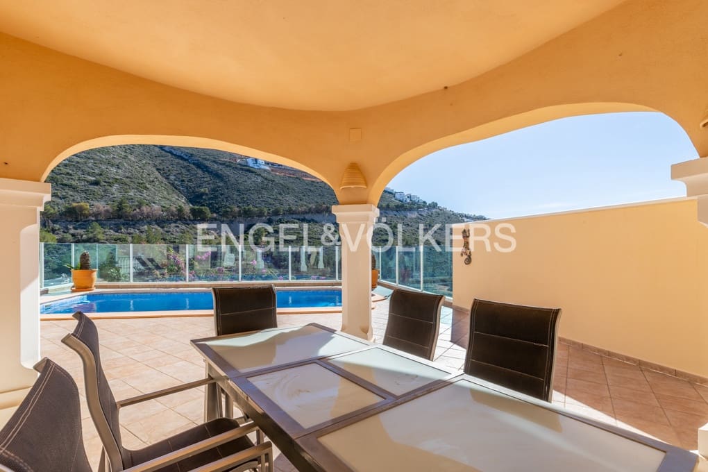 3 bedroom Villa for sale in Benitachell / Benitatxell with pool garage - € 449,000 (Ref: 8878633)