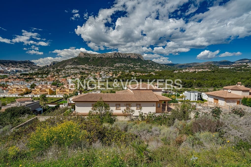 Grunde uden byggetilladelser til salg i Calpe / Calp - € 245.000 (Ref: 8917164)