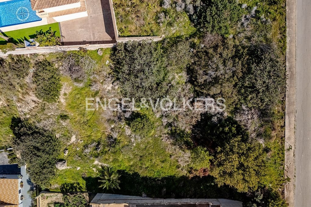 Grunde uden byggetilladelser til salg i Calpe / Calp - € 285.000 (Ref: 8917165)