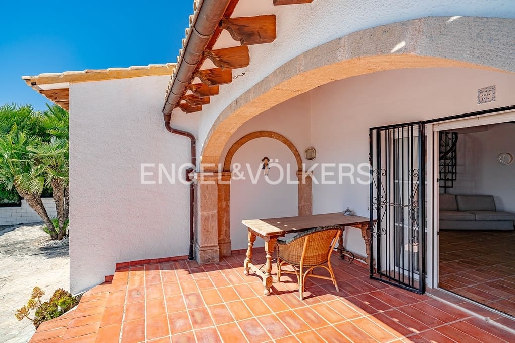 4 Zimmer Villa zu verkaufen in Calpe / Calp mit Pool Garage - 4.950.000 € (Ref: 8917319)