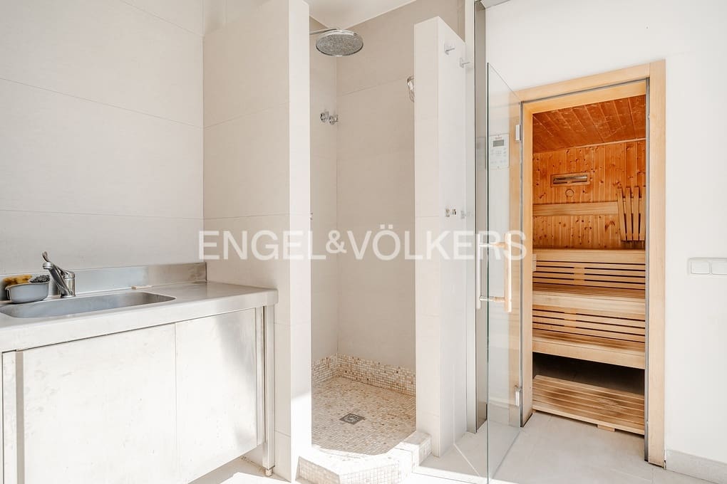 5 sovrum Villa till salu i Calpe / Calp med pool garage - 1 980 000 € (Ref: 8947558)