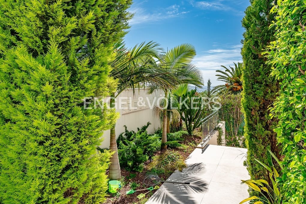 5 sovrum Villa till salu i Calpe / Calp med pool garage - 1 980 000 € (Ref: 8947558)