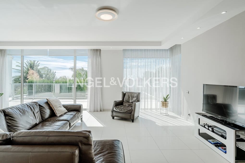 5 soverom Villa til salgs i Calpe / Calp med svømmebasseng garasje - € 1 980 000 (Ref: 8947558)
