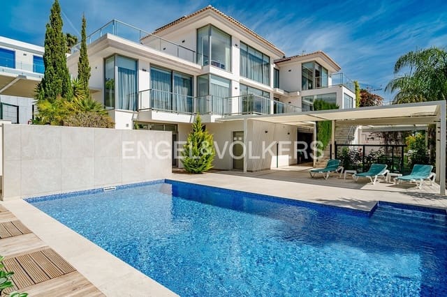 5 bedroom Villa for sale in Pueblo, Calpe / Calp with pool garage - € 1,980,000 (Ref: 8947558)