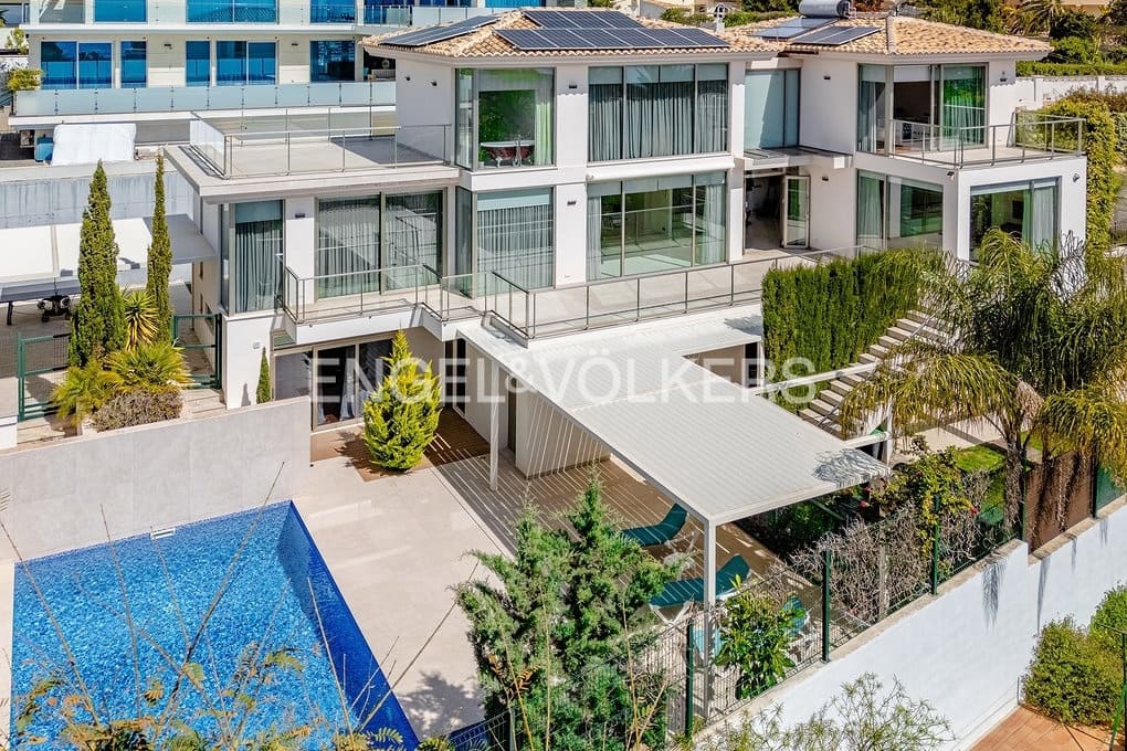 5 soverom Villa til salgs i Calpe / Calp med svømmebasseng garasje - € 1 980 000 (Ref: 8947558)