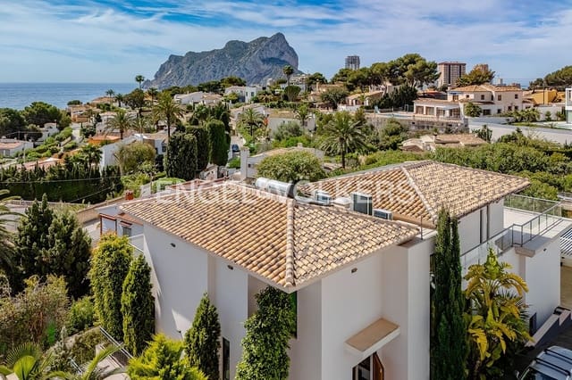 5 bedroom Villa for sale in Pueblo, Calpe / Calp with pool garage - € 1,980,000 (Ref: 8947558)