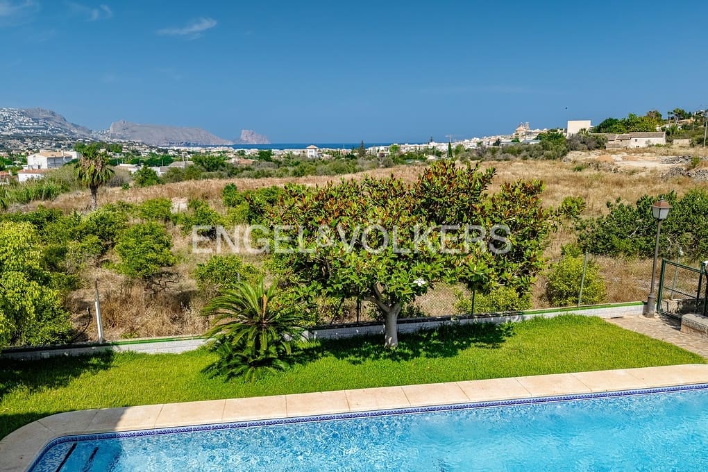 5 sovrum Villa till salu i Altea med pool garage - 1 990 000 € (Ref: 8981255)