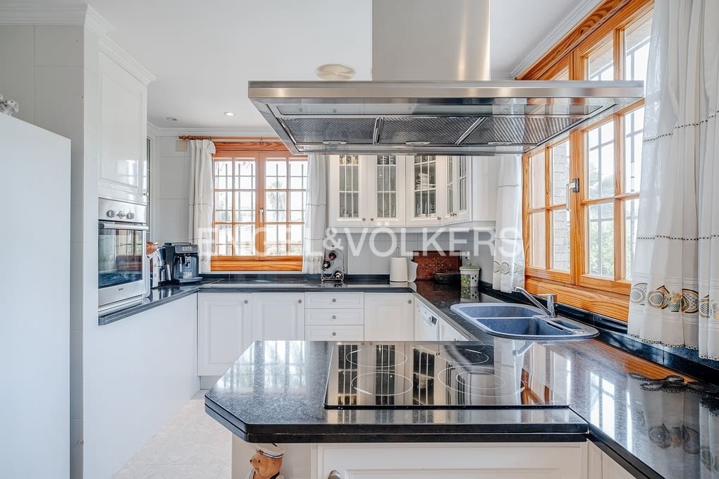 5 sovrum Villa till salu i Altea med pool garage - 1 990 000 € (Ref: 8981255)