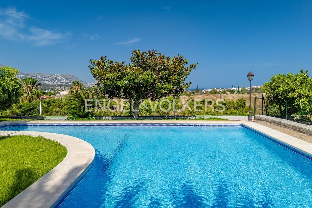 5 sovrum Villa till salu i Altea med pool garage - 1 990 000 € (Ref: 8981255)