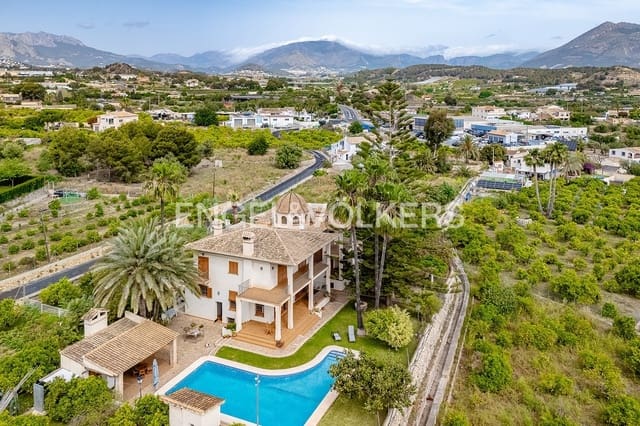 5 sovrum Villa till salu i Altea med pool garage - 1 990 000 € (Ref: 8981255)
