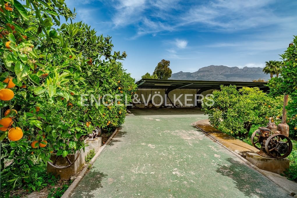 5 sovrum Villa till salu i Altea med pool garage - 1 990 000 € (Ref: 8981255)