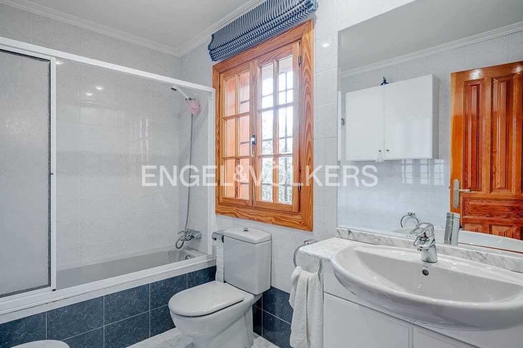 5 sypialnia Willa na sprzedaż w Altea z basenem garażem - 1 990 000 € (Ref: 8981255)