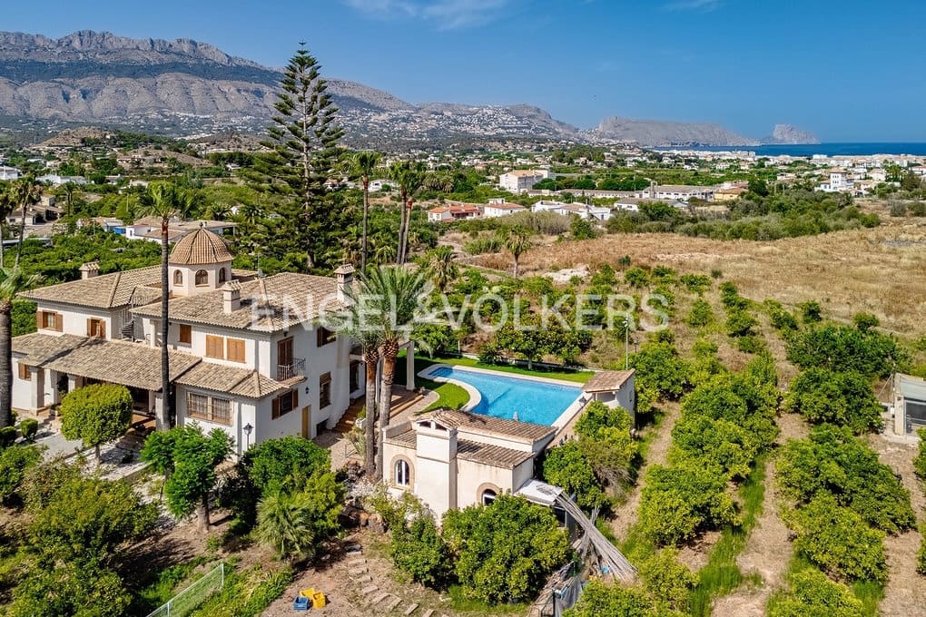 5 sypialnia Willa na sprzedaż w Altea z basenem garażem - 1 990 000 € (Ref: 8981255)