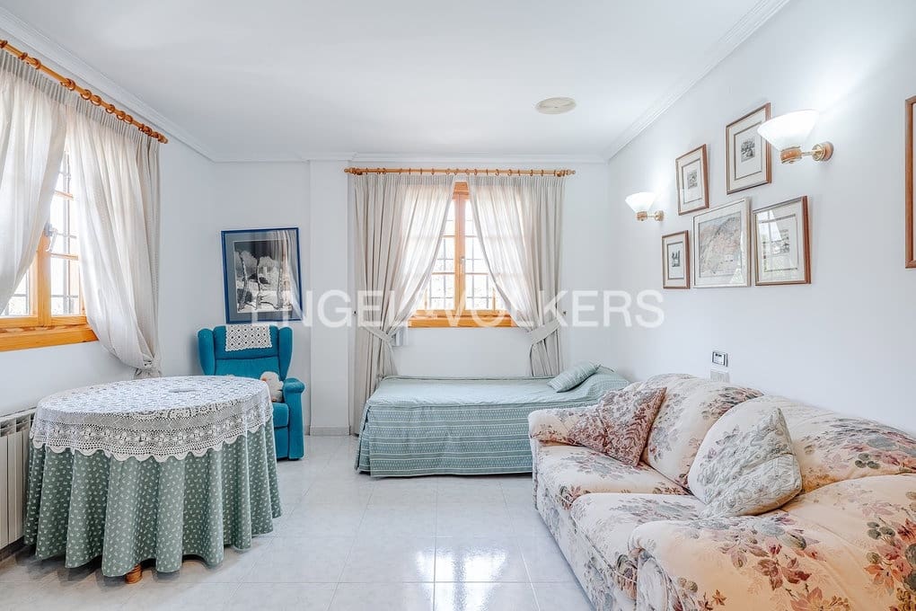 5 sypialnia Willa na sprzedaż w Altea z basenem garażem - 1 990 000 € (Ref: 8981255)