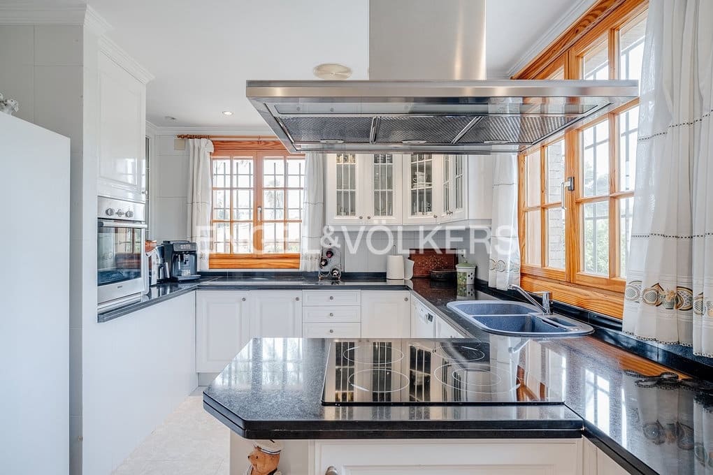 5 sypialnia Willa na sprzedaż w Altea z basenem garażem - 1 990 000 € (Ref: 8981255)