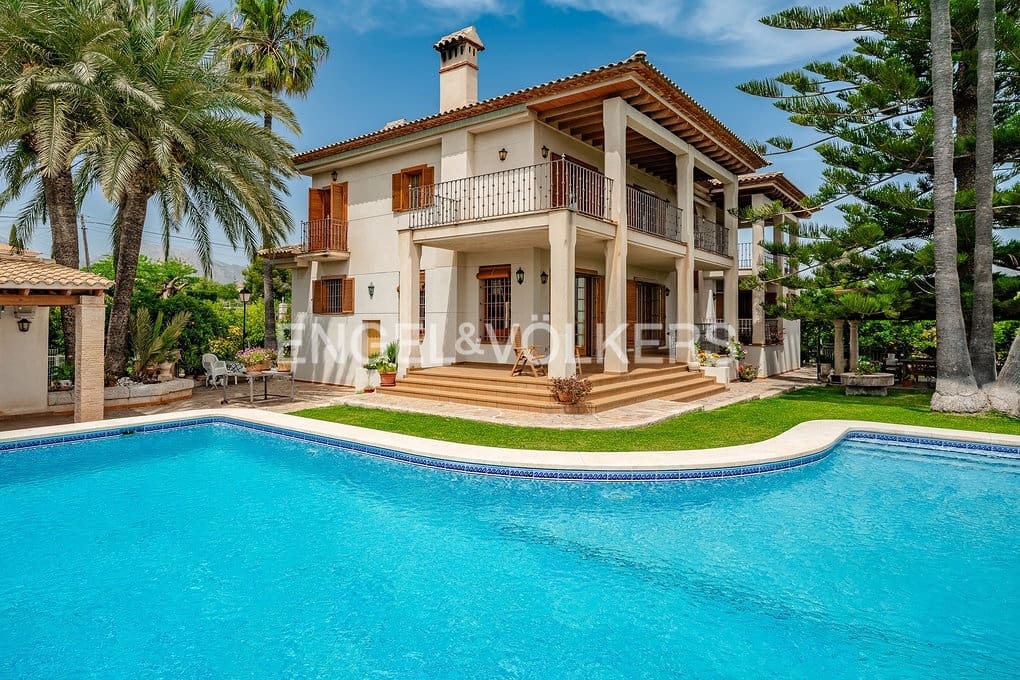 5 sypialnia Willa na sprzedaż w Altea z basenem garażem - 1 990 000 € (Ref: 8981255)