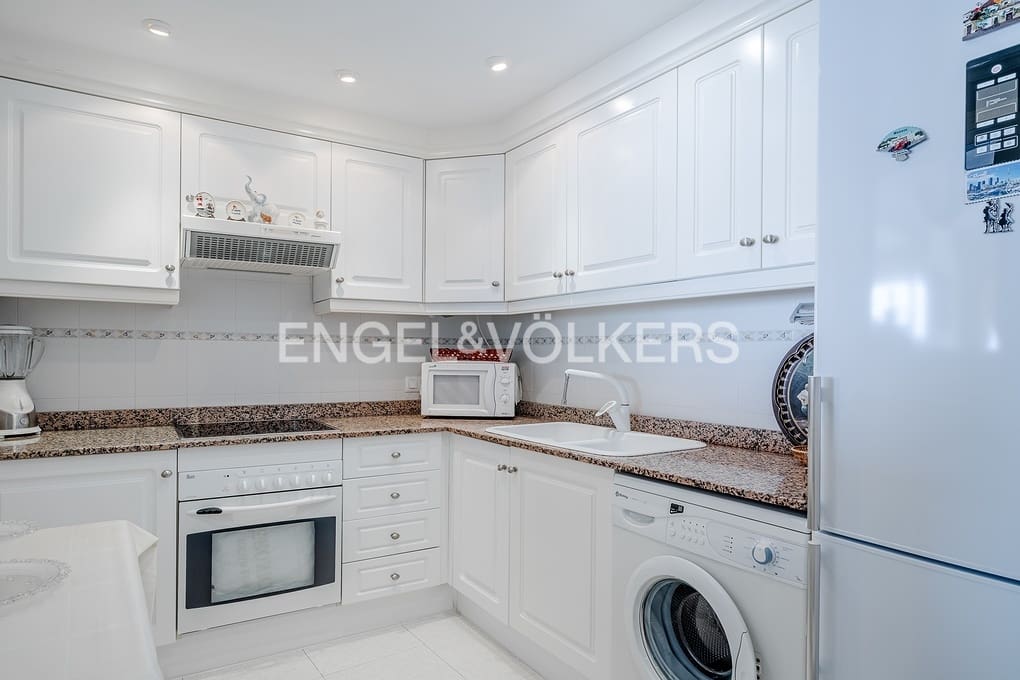 2 sovrum Lägenhet till salu i Calpe / Calp med pool garage - 775 000 € (Ref: 9029055)