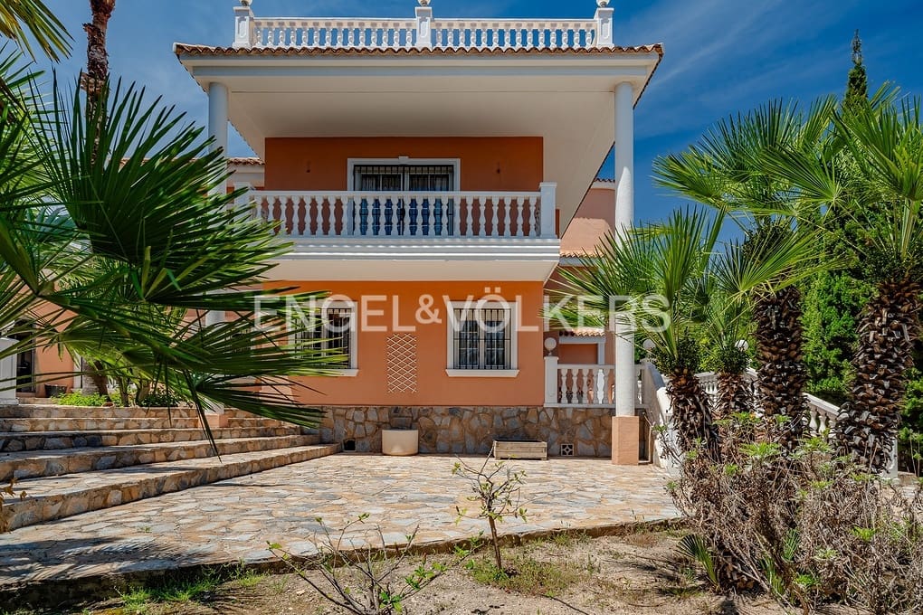 5 makuuhuone Huvila myytävänä paikassa Calpe / Calp mukana uima-altaan 
autotalli - 895 000 € (Ref: 9030543)