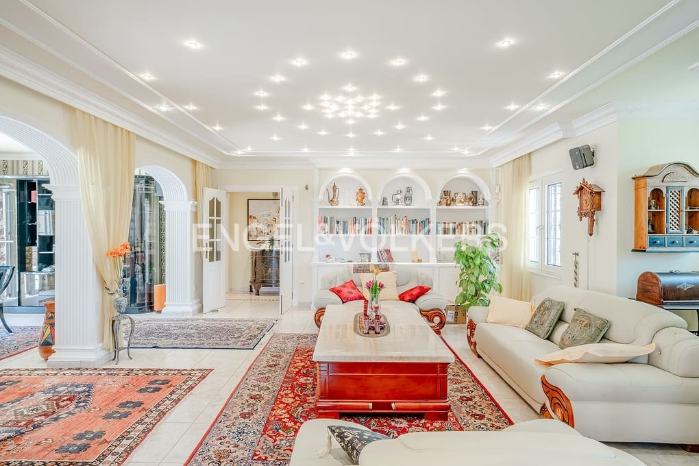 5 makuuhuone Huvila myytävänä paikassa Calpe / Calp mukana uima-altaan 
autotalli - 895 000 € (Ref: 9030543)