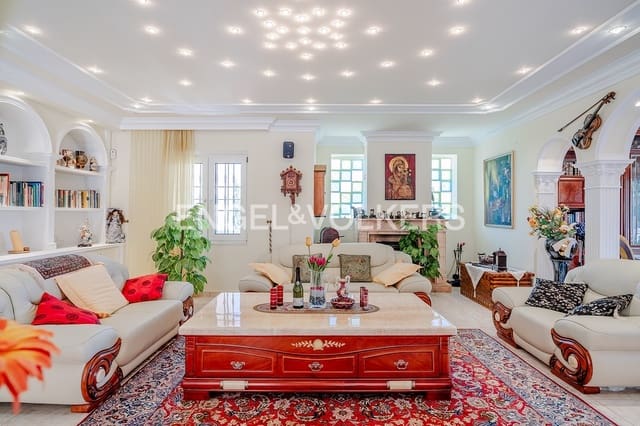 5 quarto Moradia para venda em Calpe / Calp com piscina garagem - 895 000 € (Ref: 9030543)