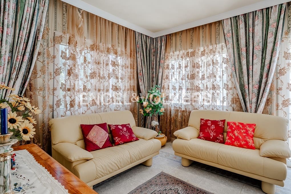 5 makuuhuone Huvila myytävänä paikassa Calpe / Calp mukana uima-altaan 
autotalli - 895 000 € (Ref: 9030543)