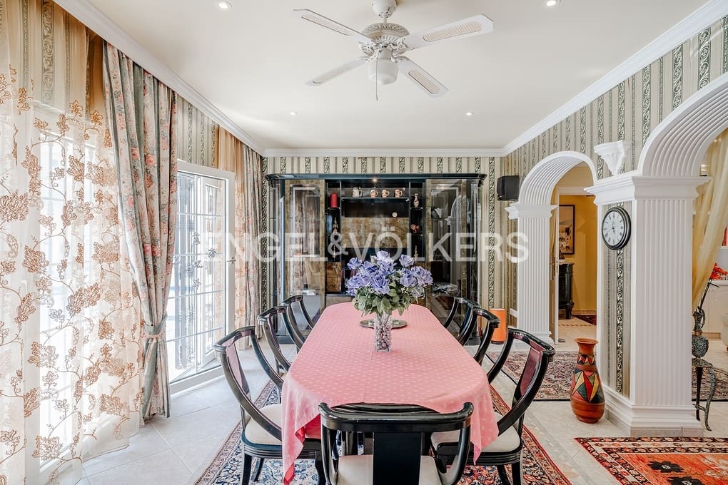 5 makuuhuone Huvila myytävänä paikassa Calpe / Calp mukana uima-altaan 
autotalli - 895 000 € (Ref: 9030543)