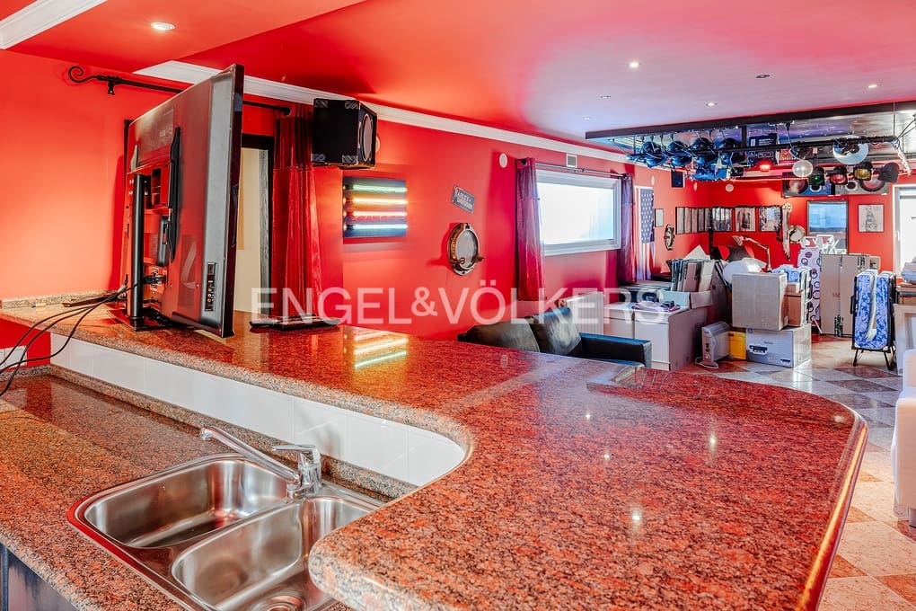 5 makuuhuone Huvila myytävänä paikassa Calpe / Calp mukana uima-altaan 
autotalli - 895 000 € (Ref: 9030543)