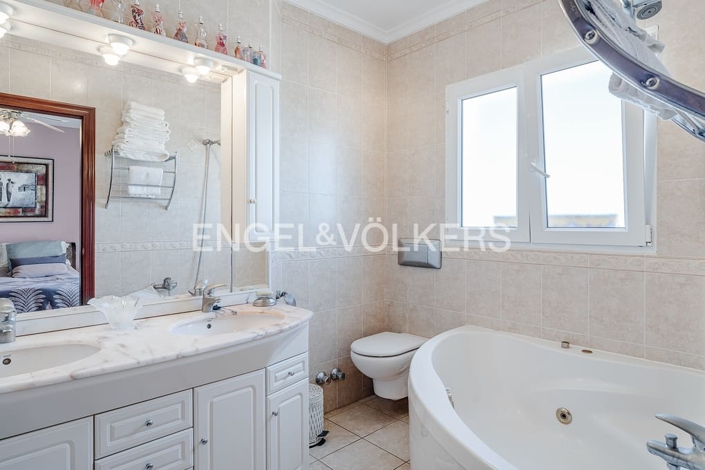 3 soveværelse Villa til salg i Calpe / Calp med swimmingpool garage - € 699.900 (Ref: 9031163)