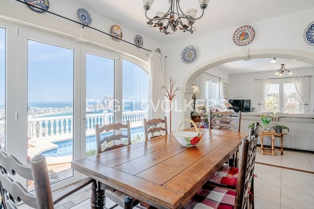 3 soveværelse Villa til salg i Calpe / Calp med swimmingpool garage - € 699.900 (Ref: 9031163)