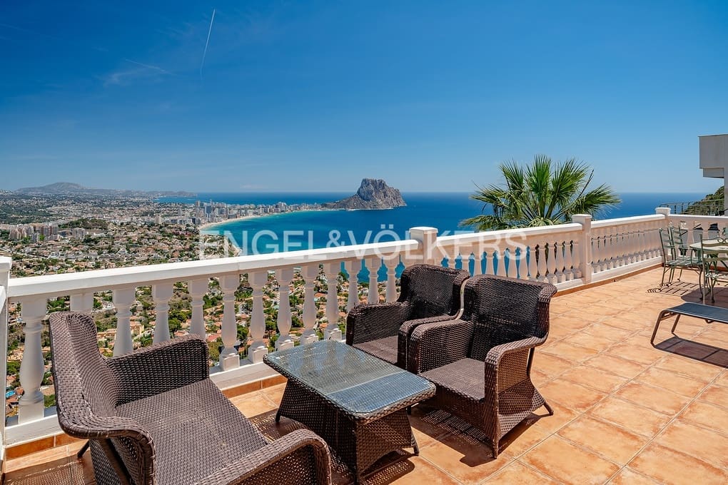 3 soveværelse Villa til salg i Calpe / Calp med swimmingpool garage - € 699.900 (Ref: 9031163)
